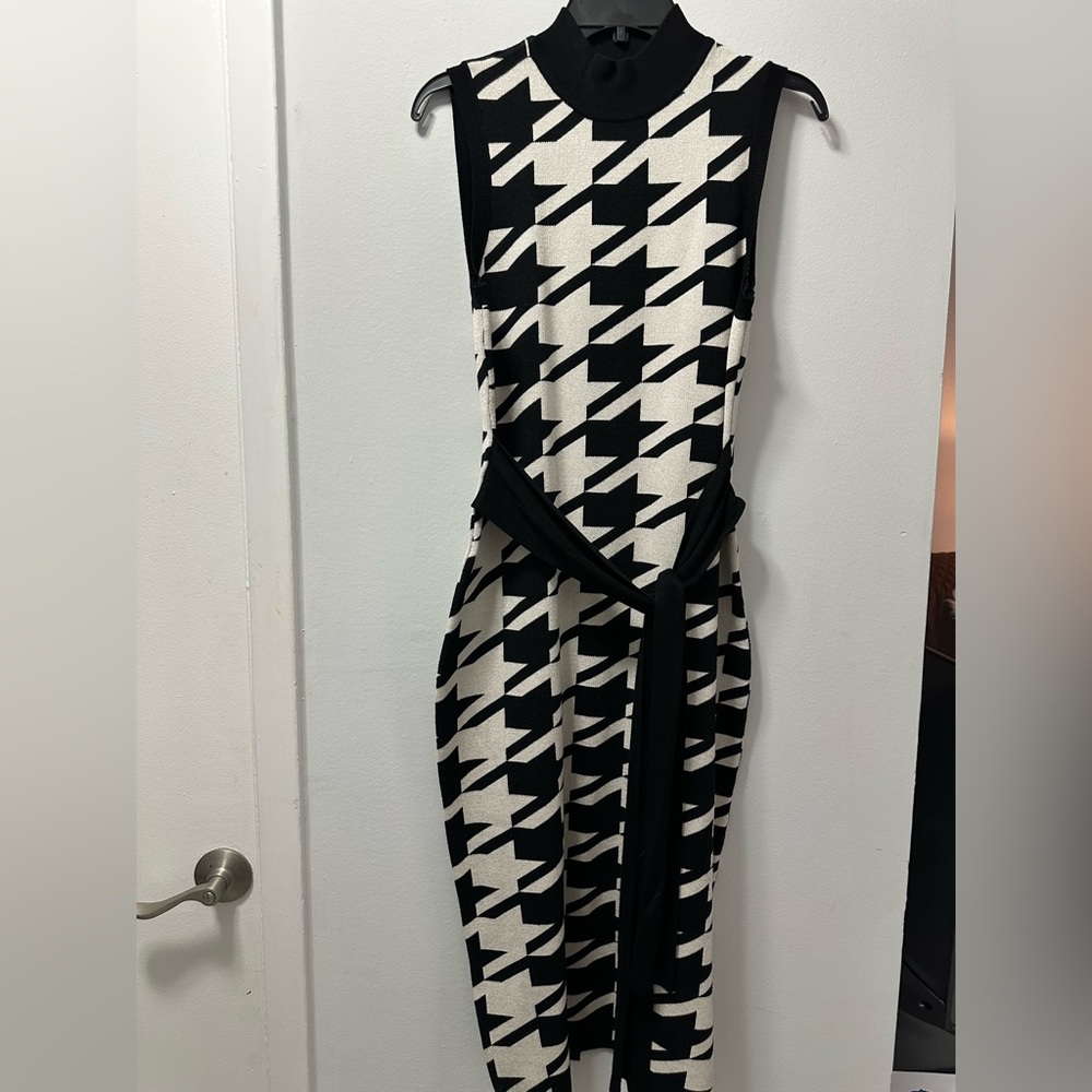 INC Houndstooth sweater dress. New, never worn. Attached belt. Size Medium.